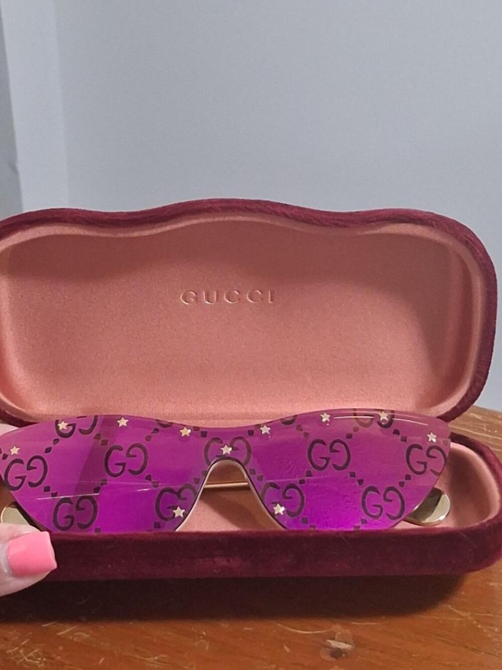 ✂️Price Cut! Authentic GUCCI Logo Shield Sunglasses - GG0666S - LIKE NEW COND